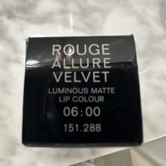 Chanel lipstick - Picture 3 of 7